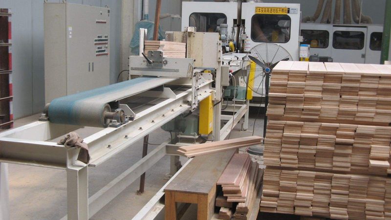 新房地板装修后保养攻略：五大关键步骤，守护家居品质